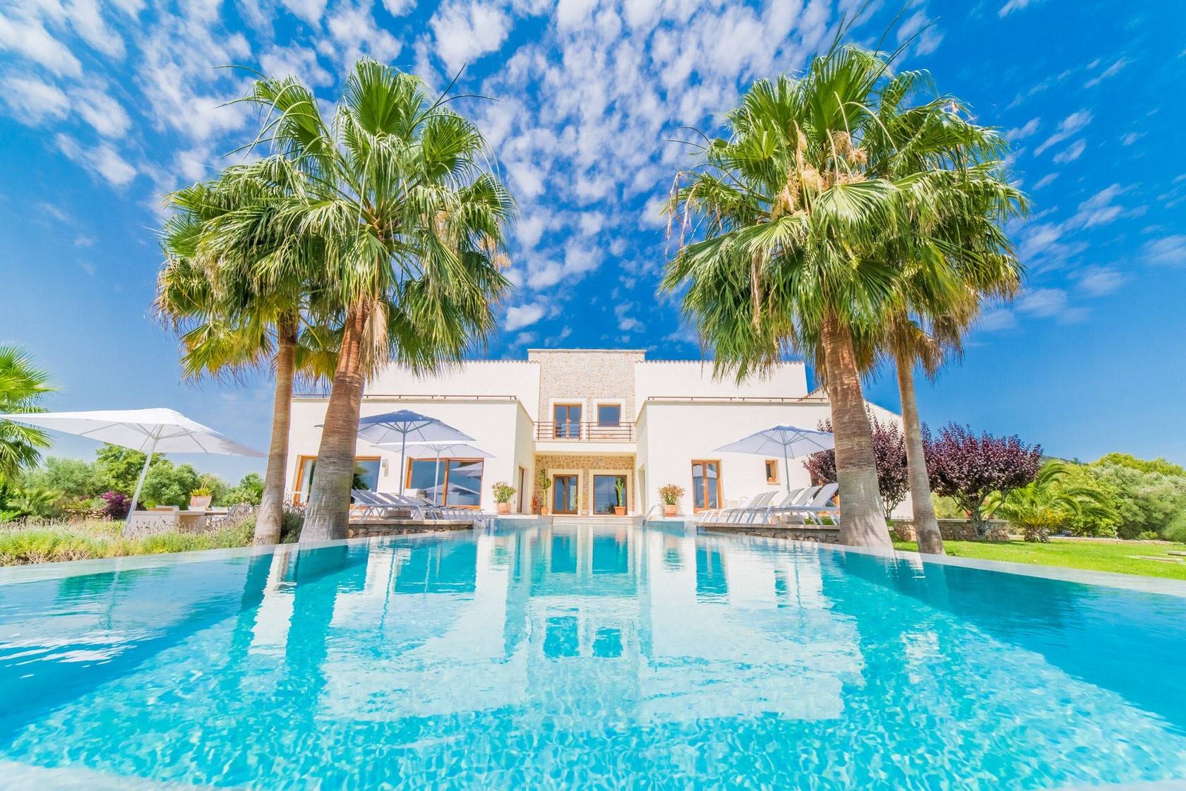 Perspectivas del mercado inmobiliario en las Islas Baleares y Canarias Perspectivas del mercado inmobiliario en las Islas Baleares y Canarias